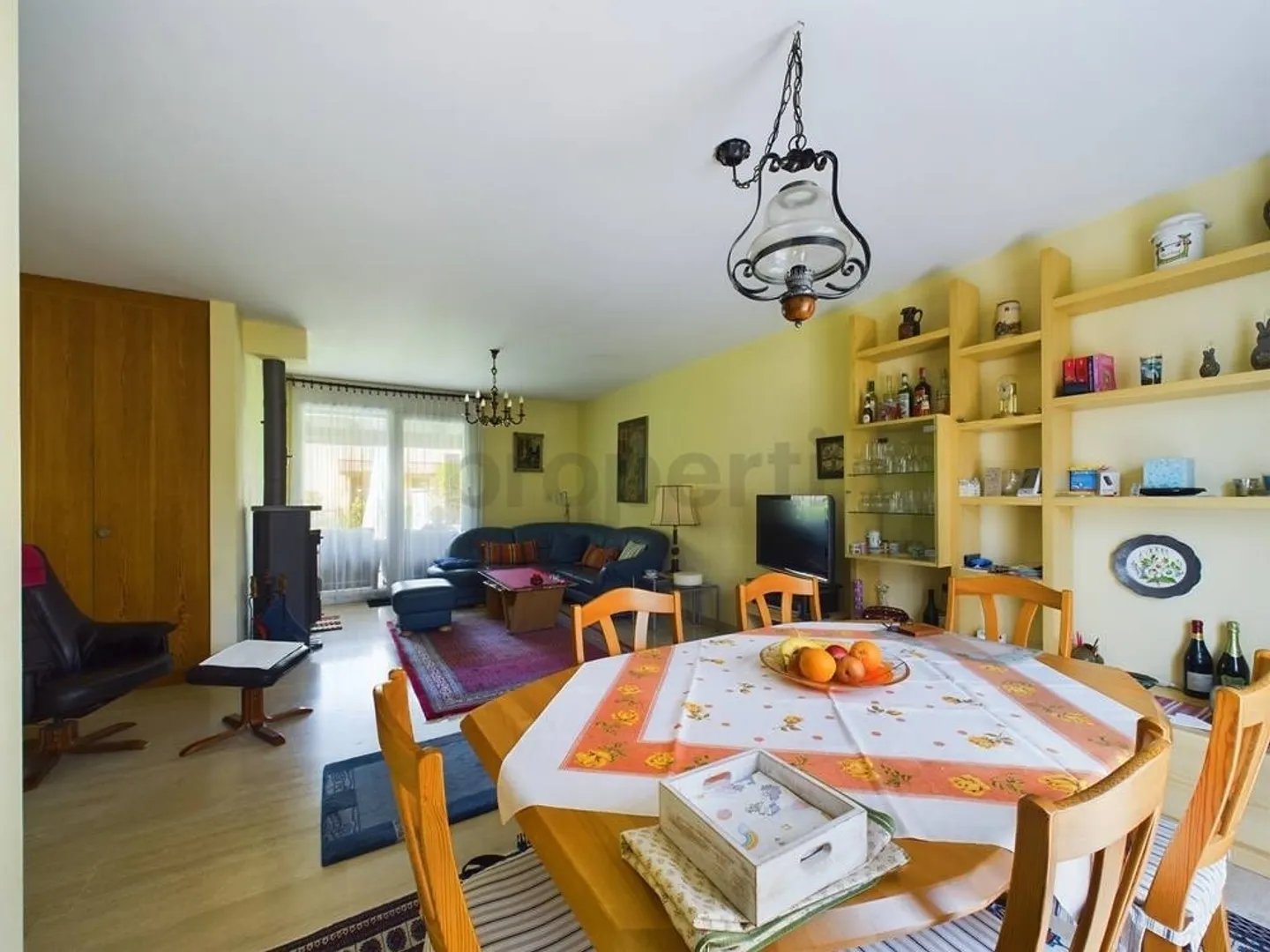 Einladendes 4.5-Zimmer-Reihenhaus in Caslano / Invitante casa a schiera di 4,5 locali a Caslano - Foto 2 di 12