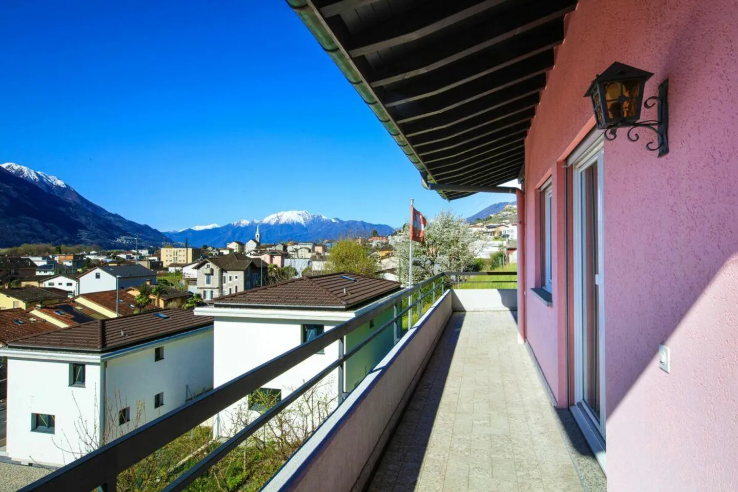 CUGNASCO - Beautiful House with Land - Photo 5 of 28