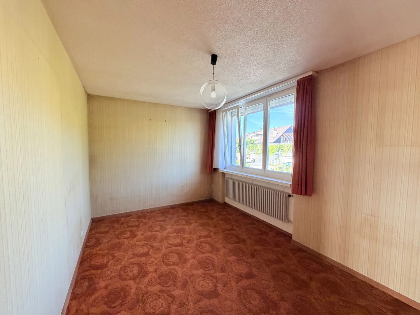 Grosszügiges Einfamilienhaus mit separater Einliegerwohnug und Weitsicht - Foto 16 von 38