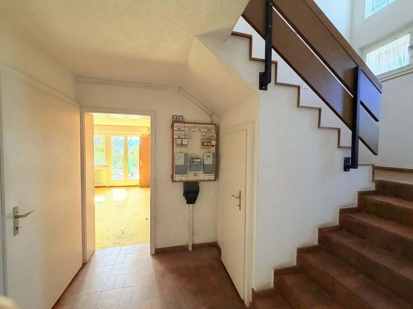 Grosszügiges Einfamilienhaus mit separater Einliegerwohnug und Weitsicht - Foto 19 von 38