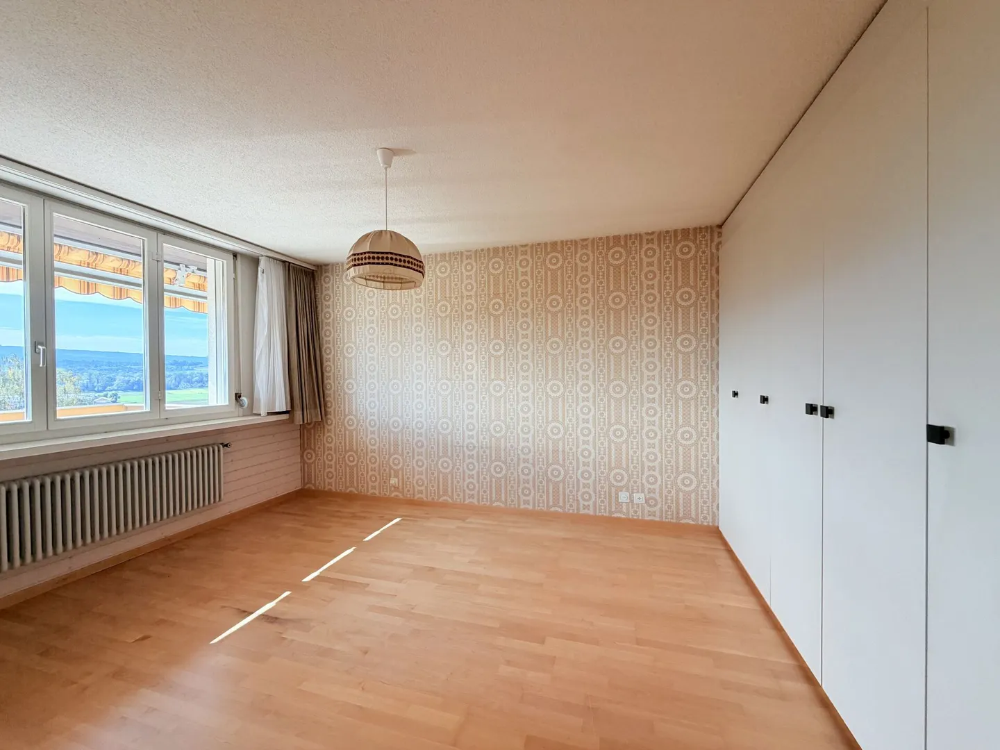Grosszügiges Einfamilienhaus mit separater Einliegerwohnug und Weitsicht - Foto 21 von 38