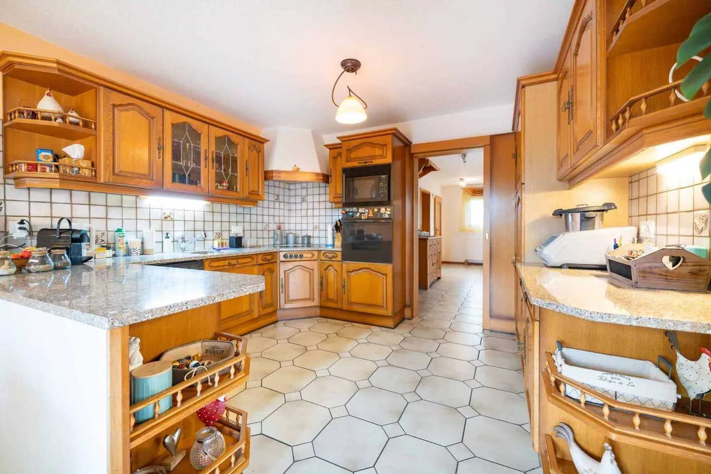 Villa di 6,5 stanze con terrazza e giardino - Foto 3 di 12