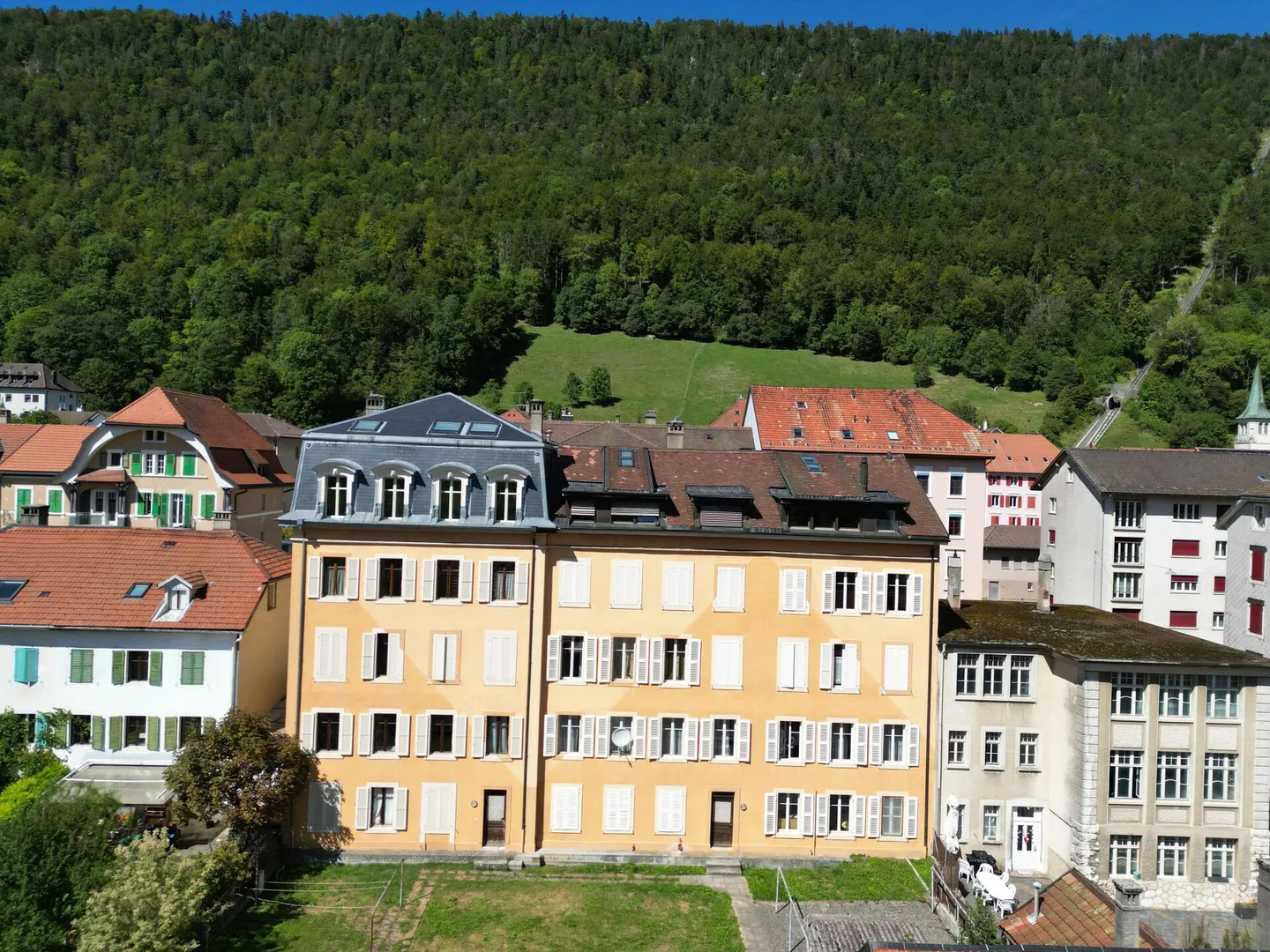 Propriété d'Investissement - Photo 3 sur 11