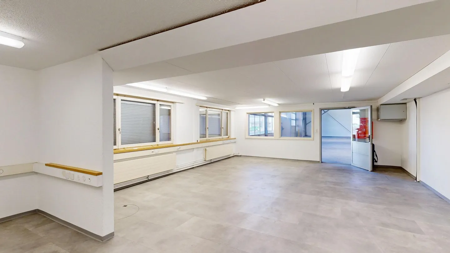 Flexible commercial spaces with ideal conditions - Photo 5 of 5