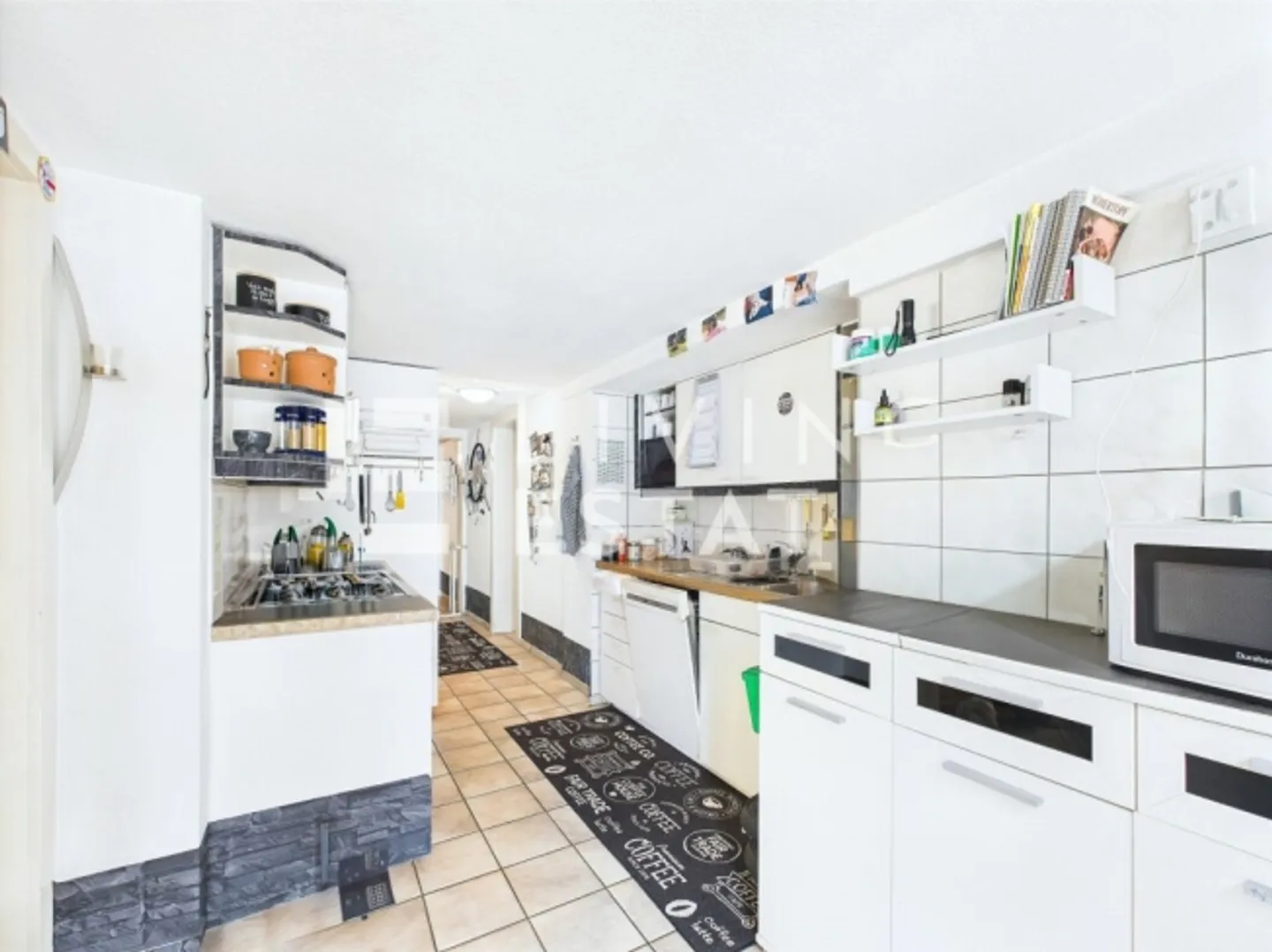 Charming Investment Opportunity with Development Potential - Fully Rented - Photo 4 of 14