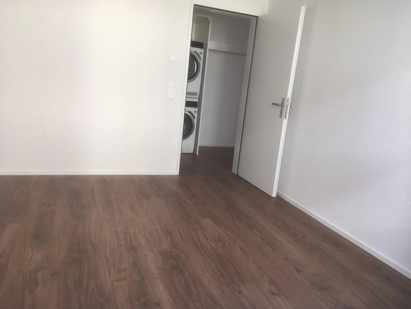 Apartment - Photo 4 of 8