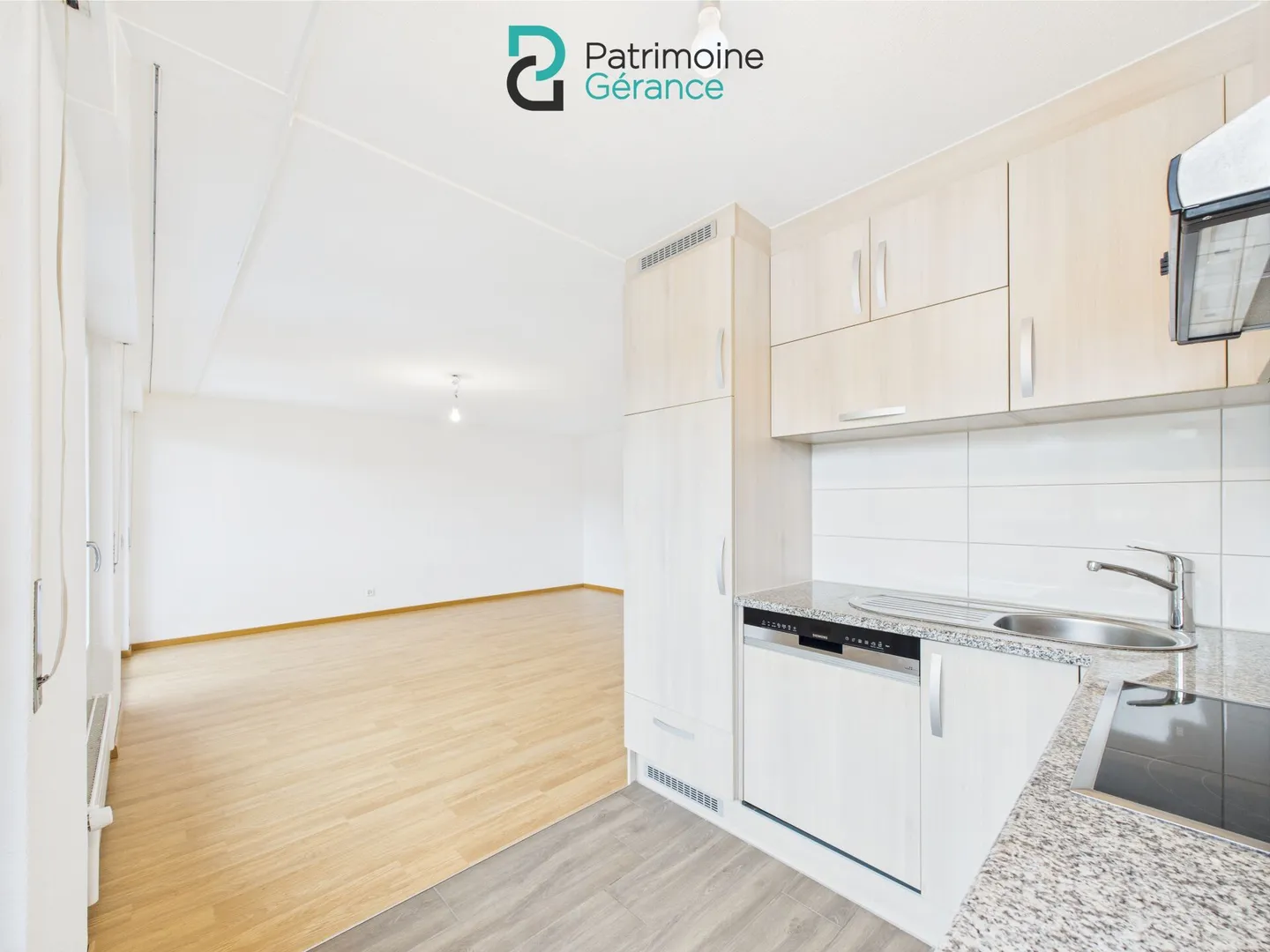 Bellissimi appartamenti ristrutturati di 2,5 locali con vista - Foto 2 di 15