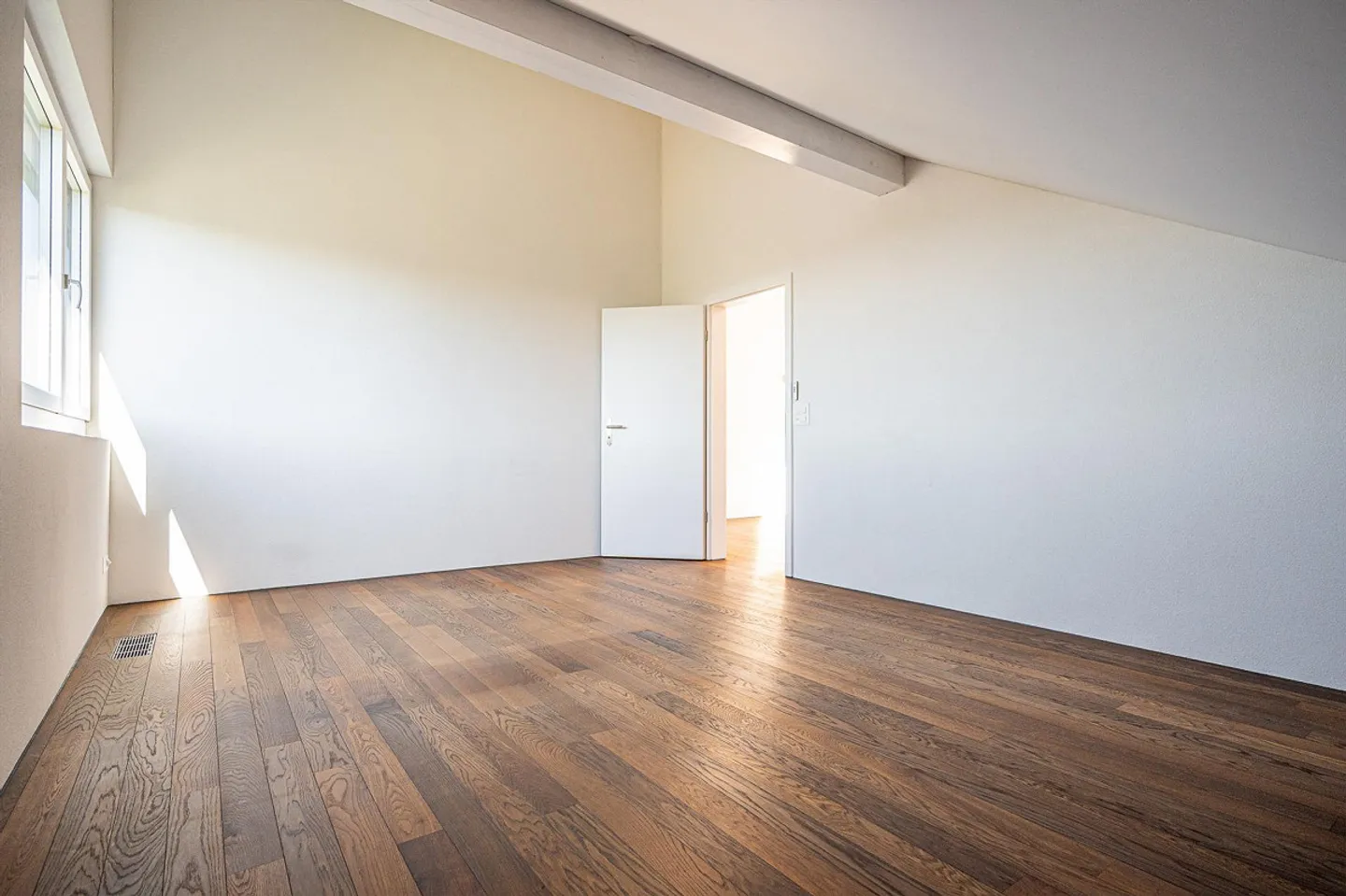 Modern and elegant penthouse apartment with 124 m² for sale in Moosseedorf - Photo 11 of 27