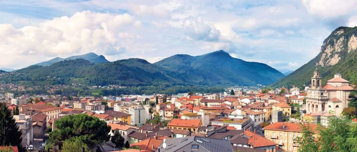 VISTA MONTI, NOUVEL APPARTEMENT DE 5,5 PIÈCES AVEC TERRASSE - Photo 2 sur 9