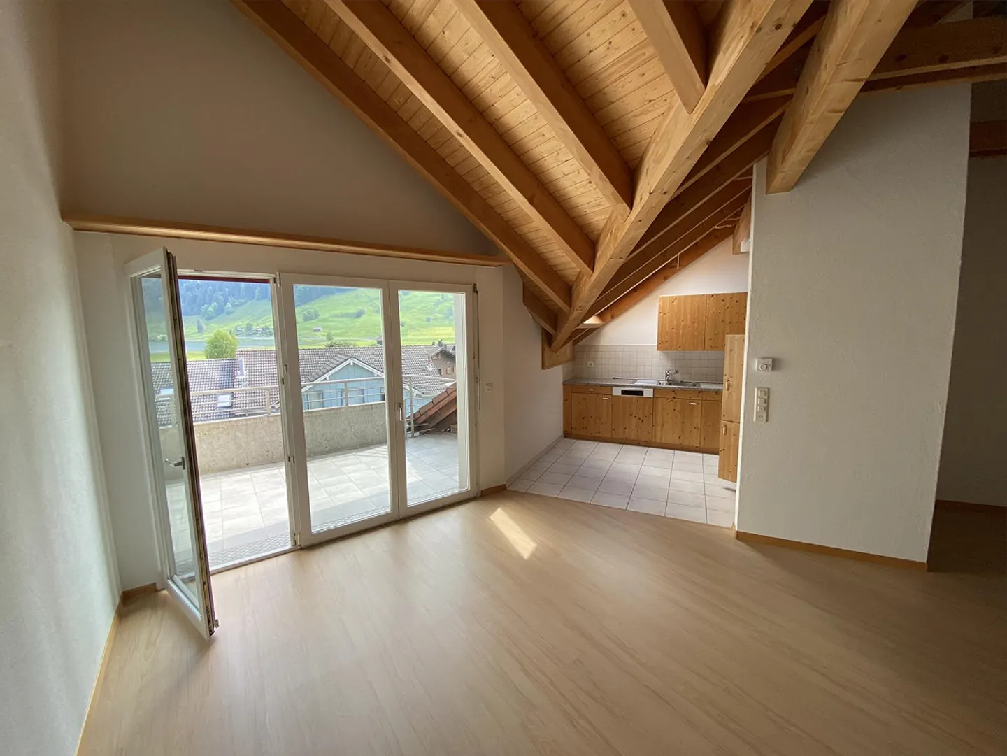 2.5 Room Apartment - Photo 1 of 6