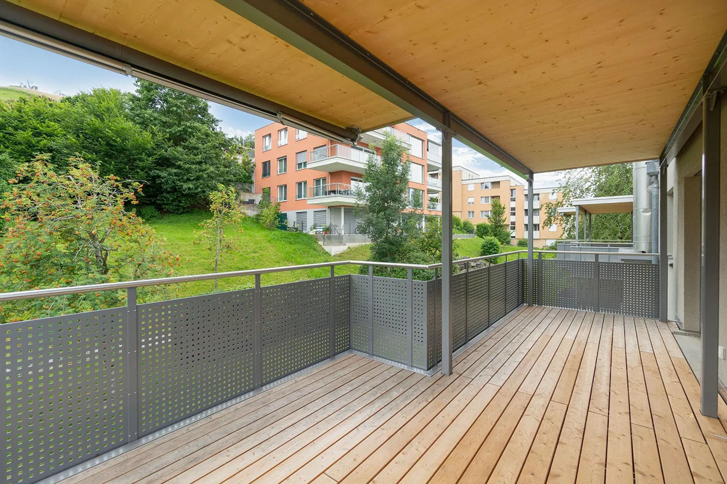 Spacious and light-filled living! - Photo 13 of 30