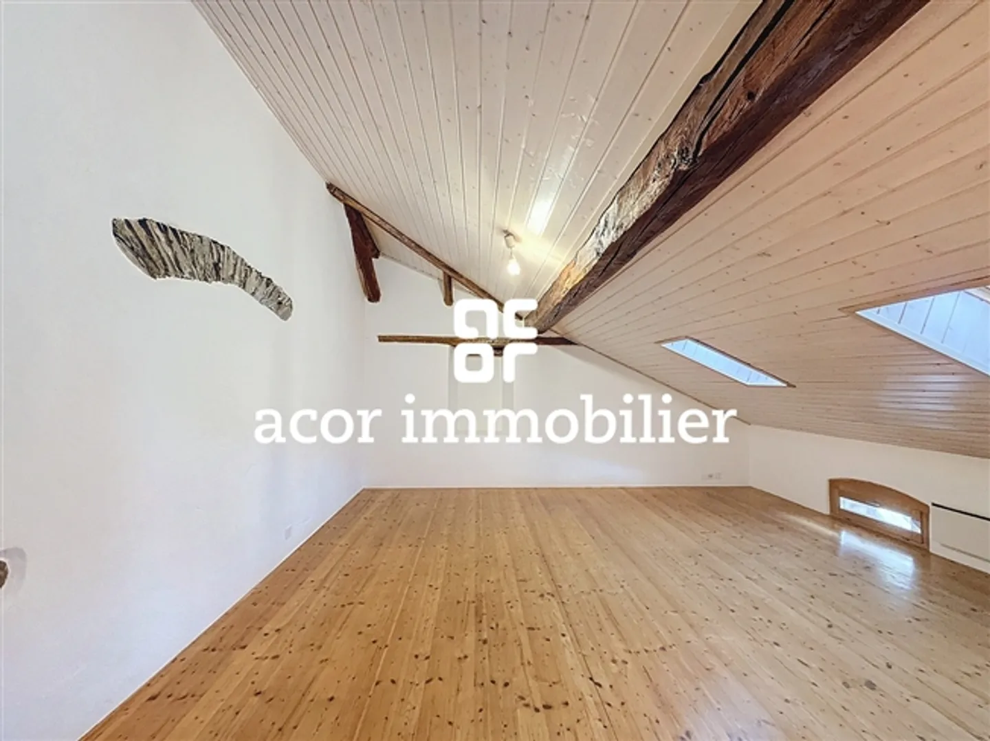 6.5-Room Maisonette in Saint-Léonard - Photo 3 of 5