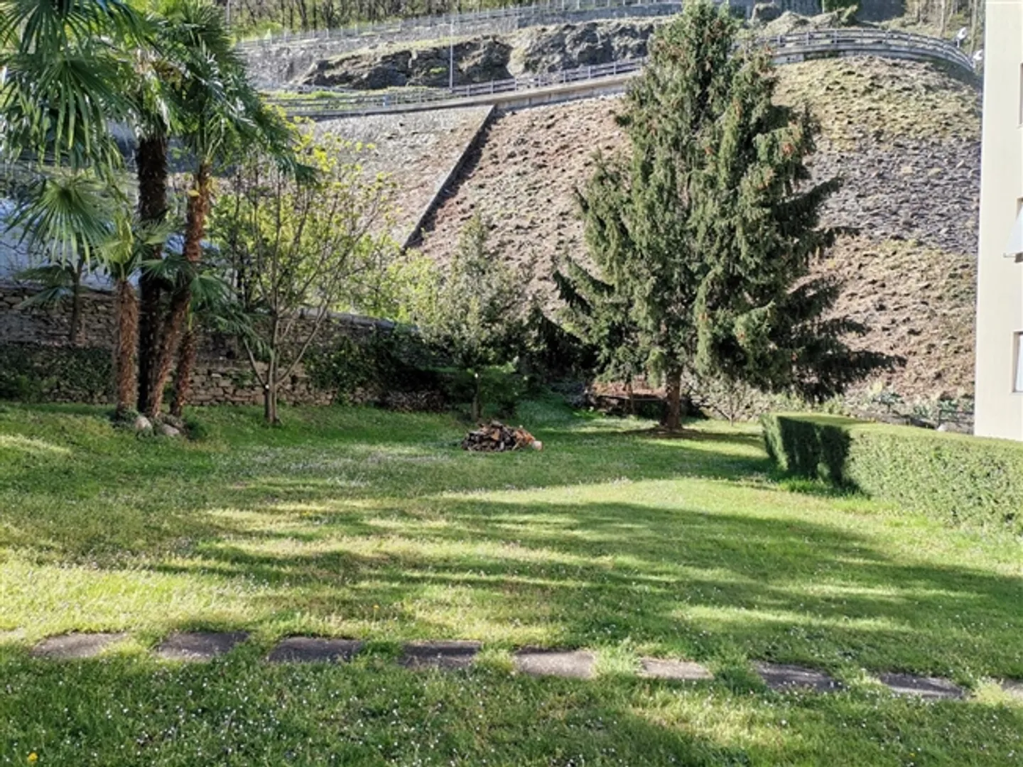 «Appartamento 4.5 locali con 2 box / 4 1/2-Zimmer-Wohnung mit 2 Garagen» - Foto 15 von 19