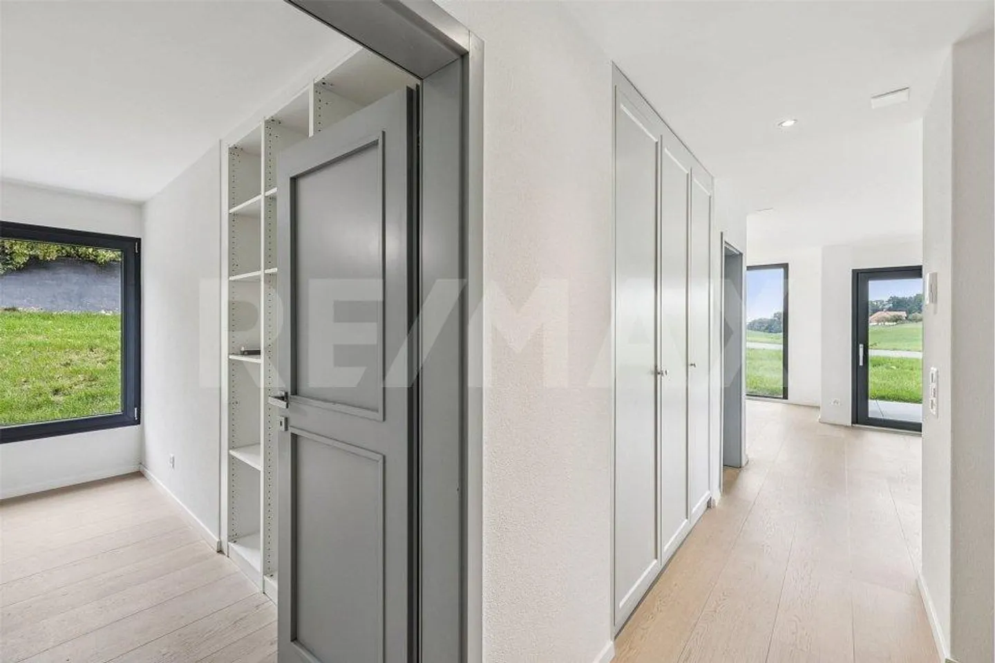 Magnifico appartamento di 3,5 locali con giardino di 400 m² a Orsonnens ... - Foto 2 di 12