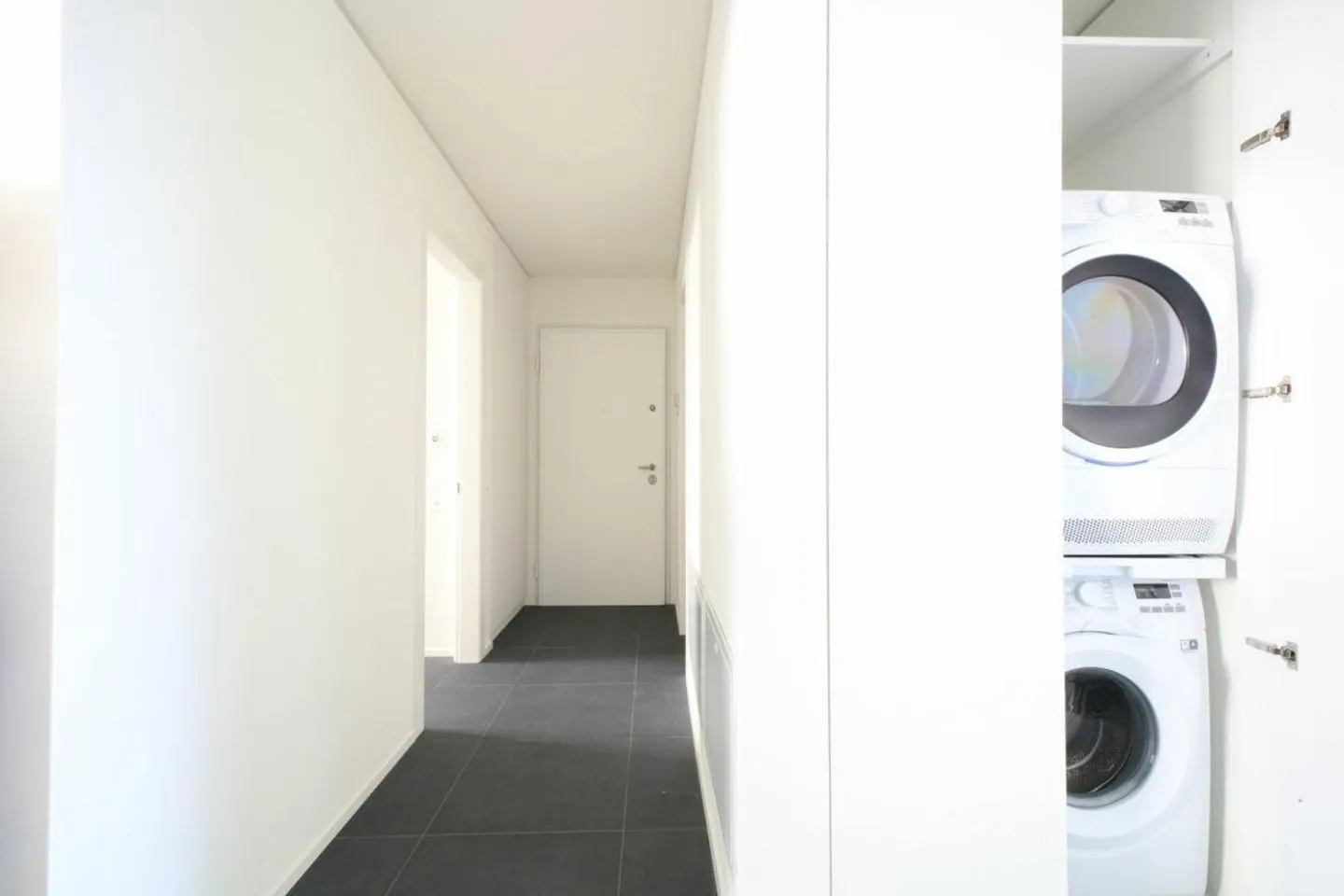 BIOGGIO - Appartement moderne et lumineux - Photo 9 sur 13