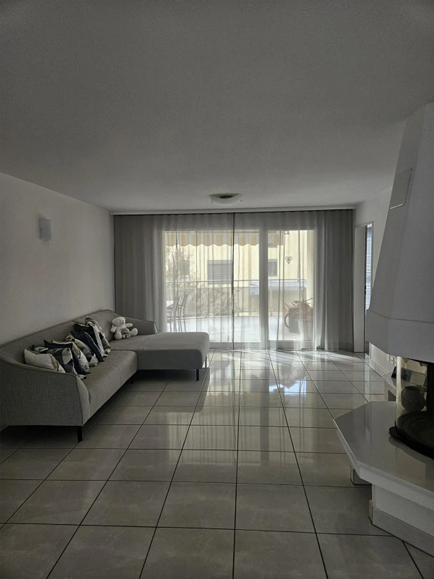 Appartement moderne de 4,5 pièces avec grand balcon au centre d'Effretikon - Photo 1 sur 12
