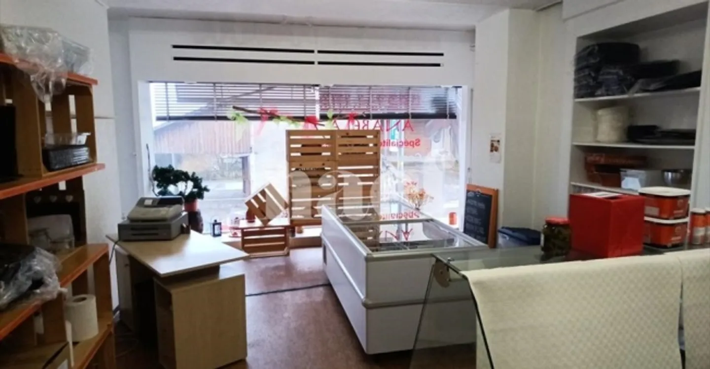 Mischgenutztes Gebäude mieten - Foto 1 von 5