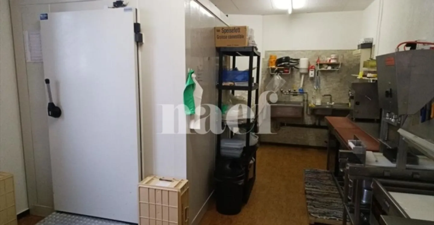 Mischgenutztes Gebäude mieten - Foto 5 von 5