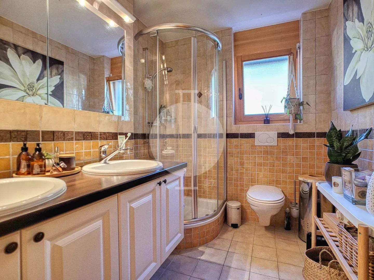 Magnifique appartement de 5,5 pièces avec grand jardin et vue panoramique sur les montagnes - Photo 6 sur 14