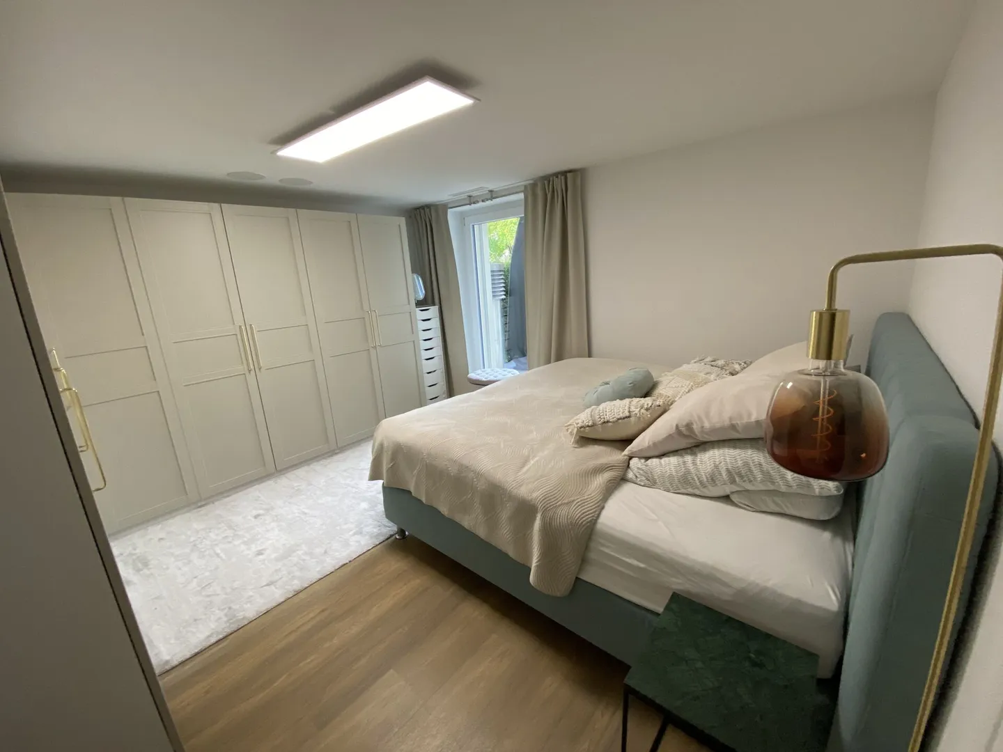 Appartement spacieux et lumineux au rez-de-chaussée avec coin salon - Photo 10 sur 11