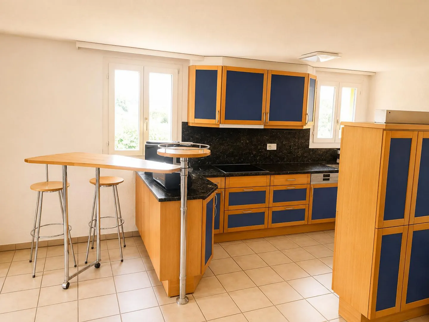 Charmant appartement en duplex de 5,5 pièces dans un endroit calme, temporaire - Photo 9 sur 17
