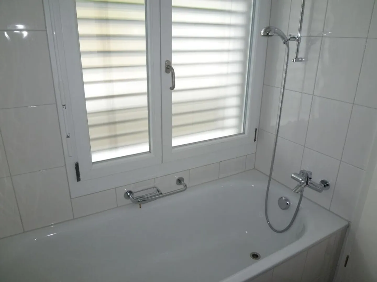 Appartamento attico 3.5 camere ultra moderno a Boll - Foto 6 di 8