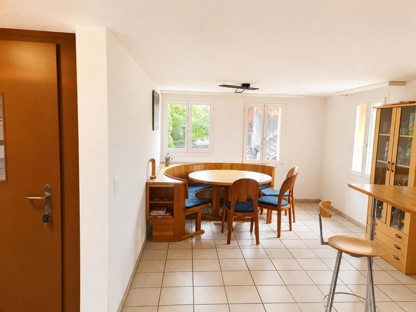 Charmant appartement en duplex de 5,5 pièces dans un endroit calme, temporaire - Photo 12 sur 17