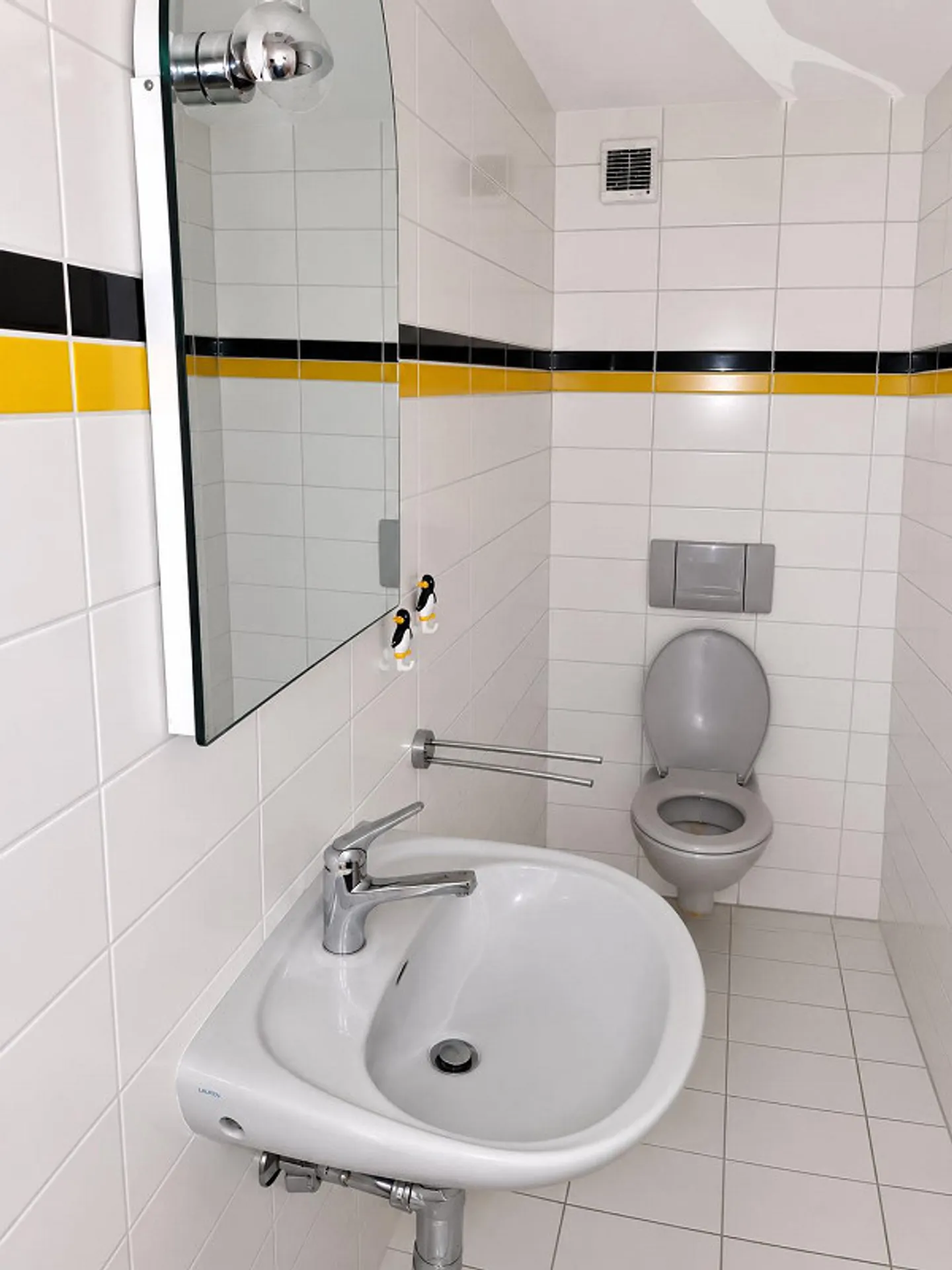 Charmant appartement en duplex de 5,5 pièces dans un endroit calme, temporaire - Photo 13 sur 17