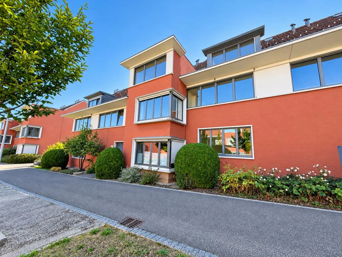 Grosszügige 4.5-Zi.-Maisonette-Wohnung mit Hobbyraum - Photo 1 sur 12