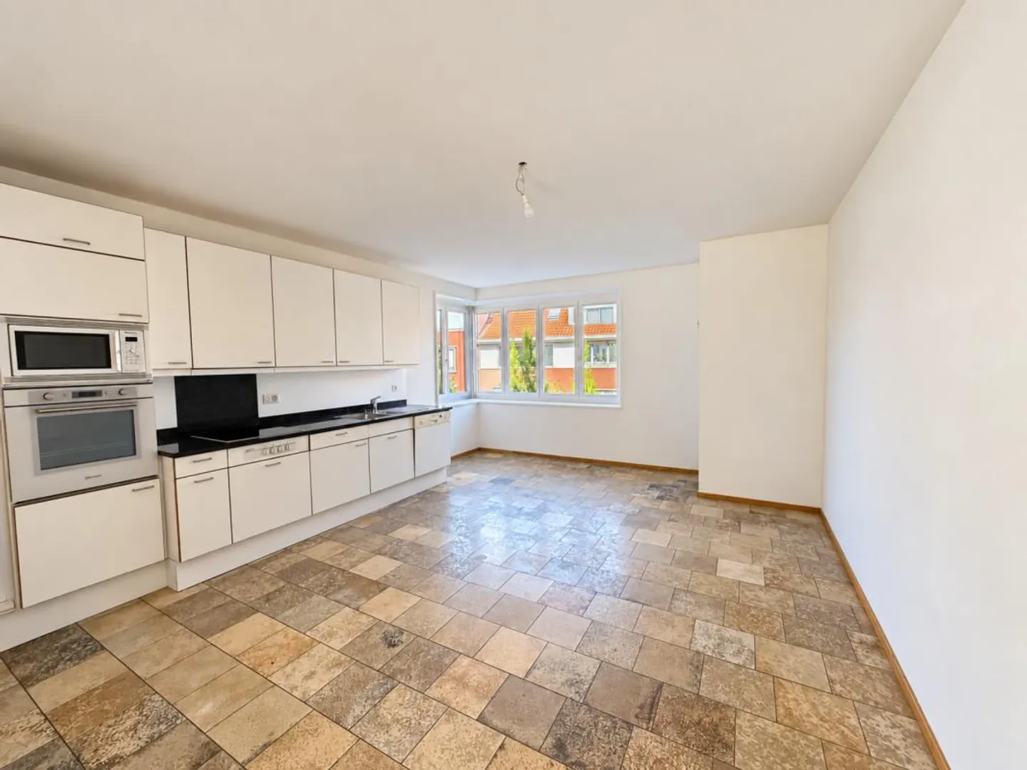 Grosszügige 4.5-Zi.-Maisonette-Wohnung mit Hobbyraum - Photo 7 sur 12