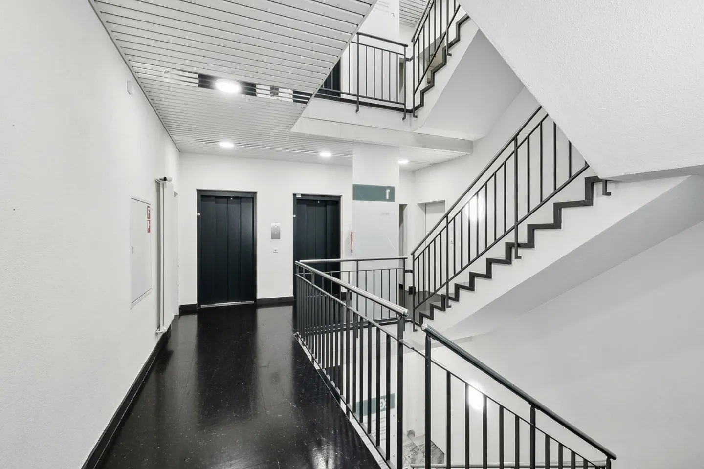 Spazio fresco per nuove idee a Kloten - Foto 7 di 9