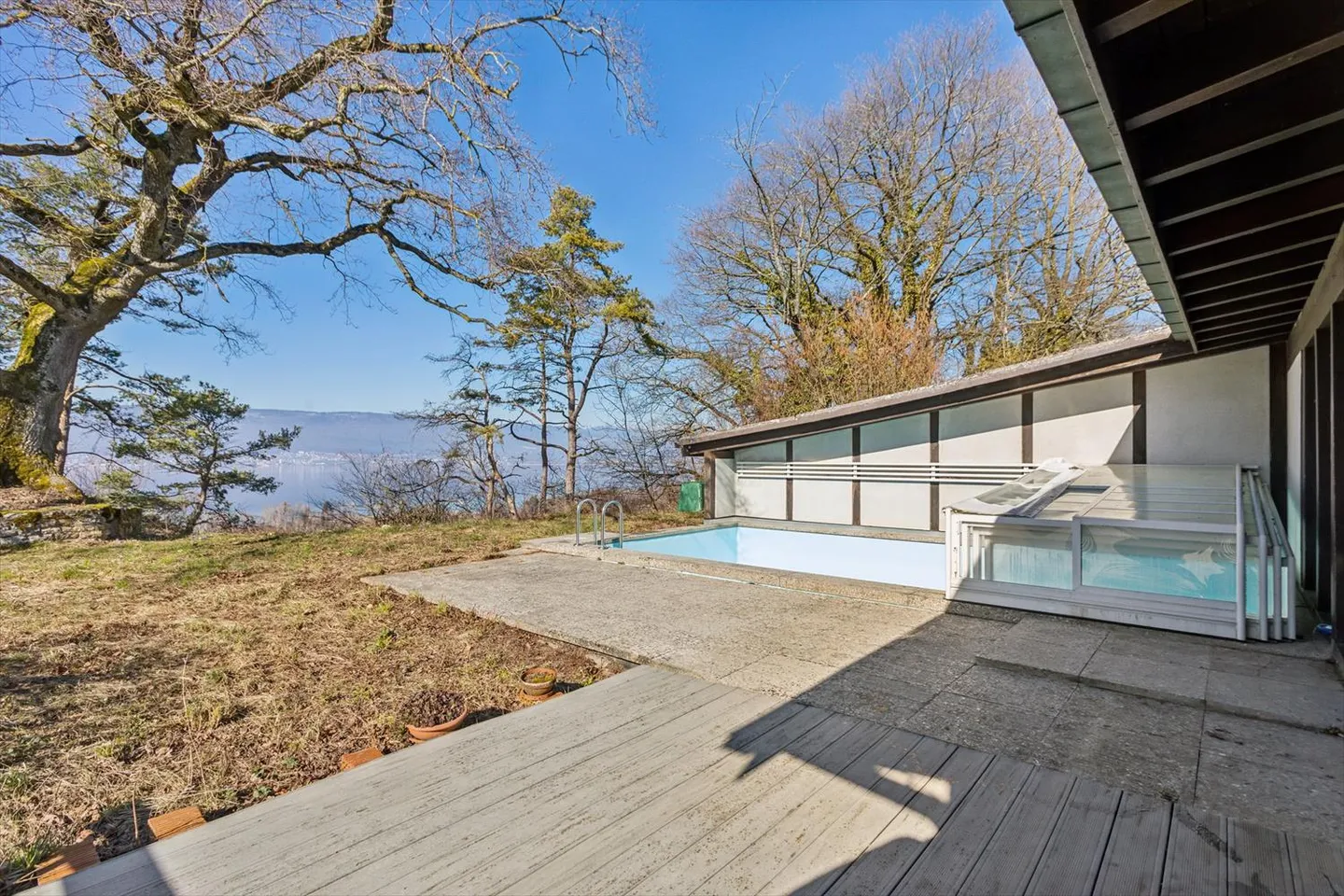 Villa avec piscine et vue sur le lac de Neuchâtel - Photo 10 sur 12
