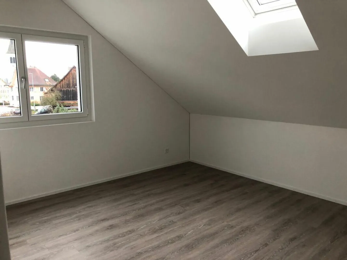 Charmante Dachwohnung - Foto 7 von 13