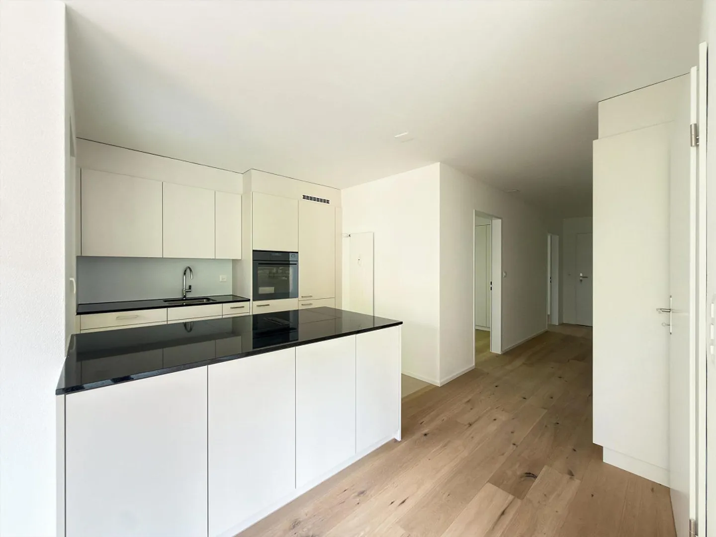Renovated 4.5-room condominium in the St. Georgen district - Photo 2 of 10