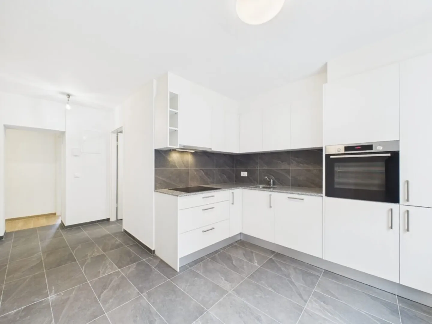 Wunderschöne 4,5 Zimmer Wohnung mit nach Süden ausgerichtetem Balkon - Foto 6 von 10