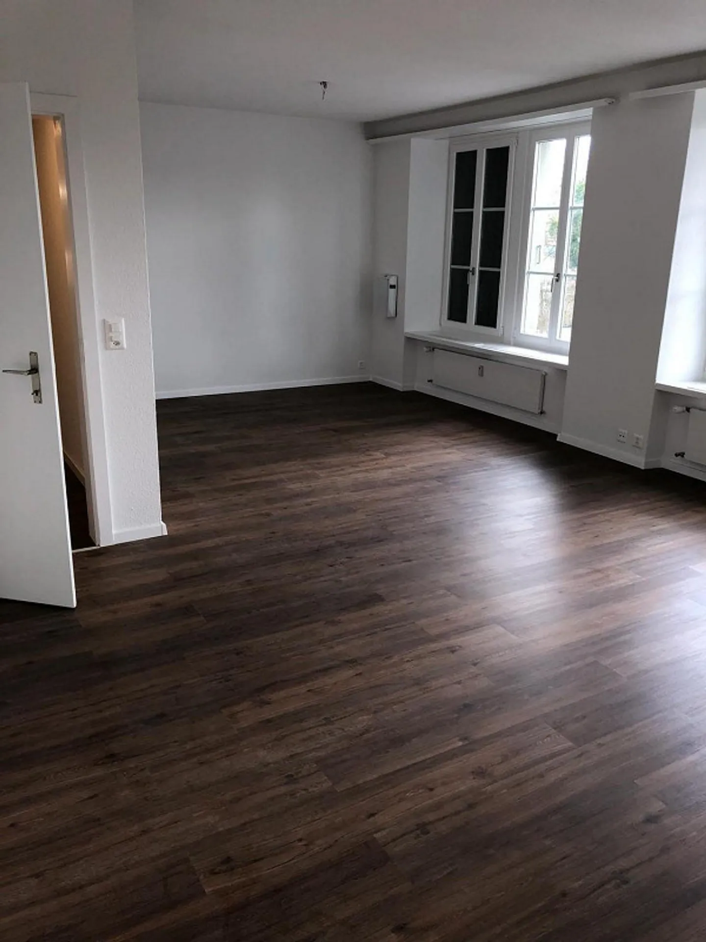 Appartement central de 3,5 pièces avec terrasse à louer à Burgdorf - Photo 2 sur 10
