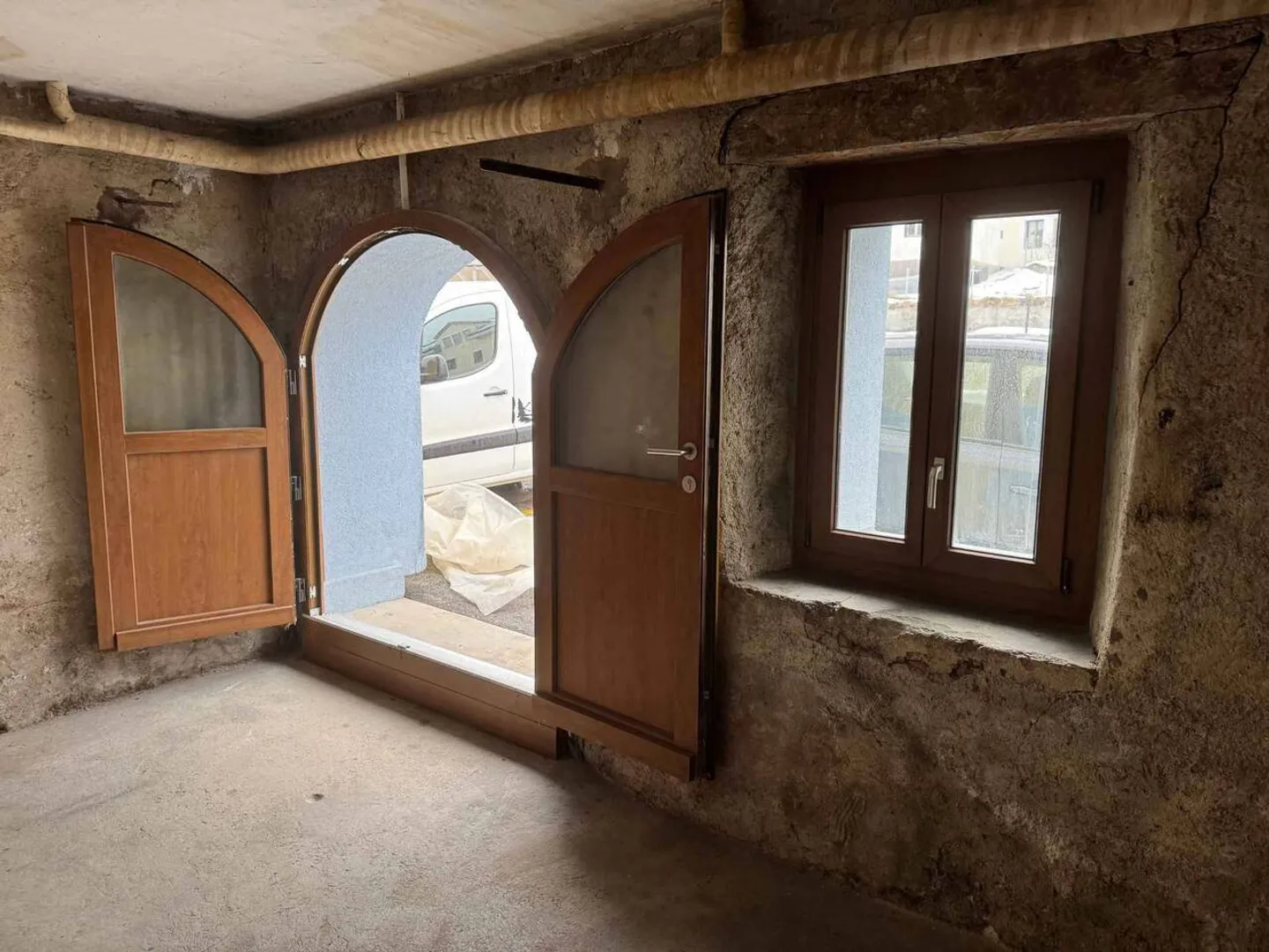 Lager mit Parkplatz - Foto 2 von 3