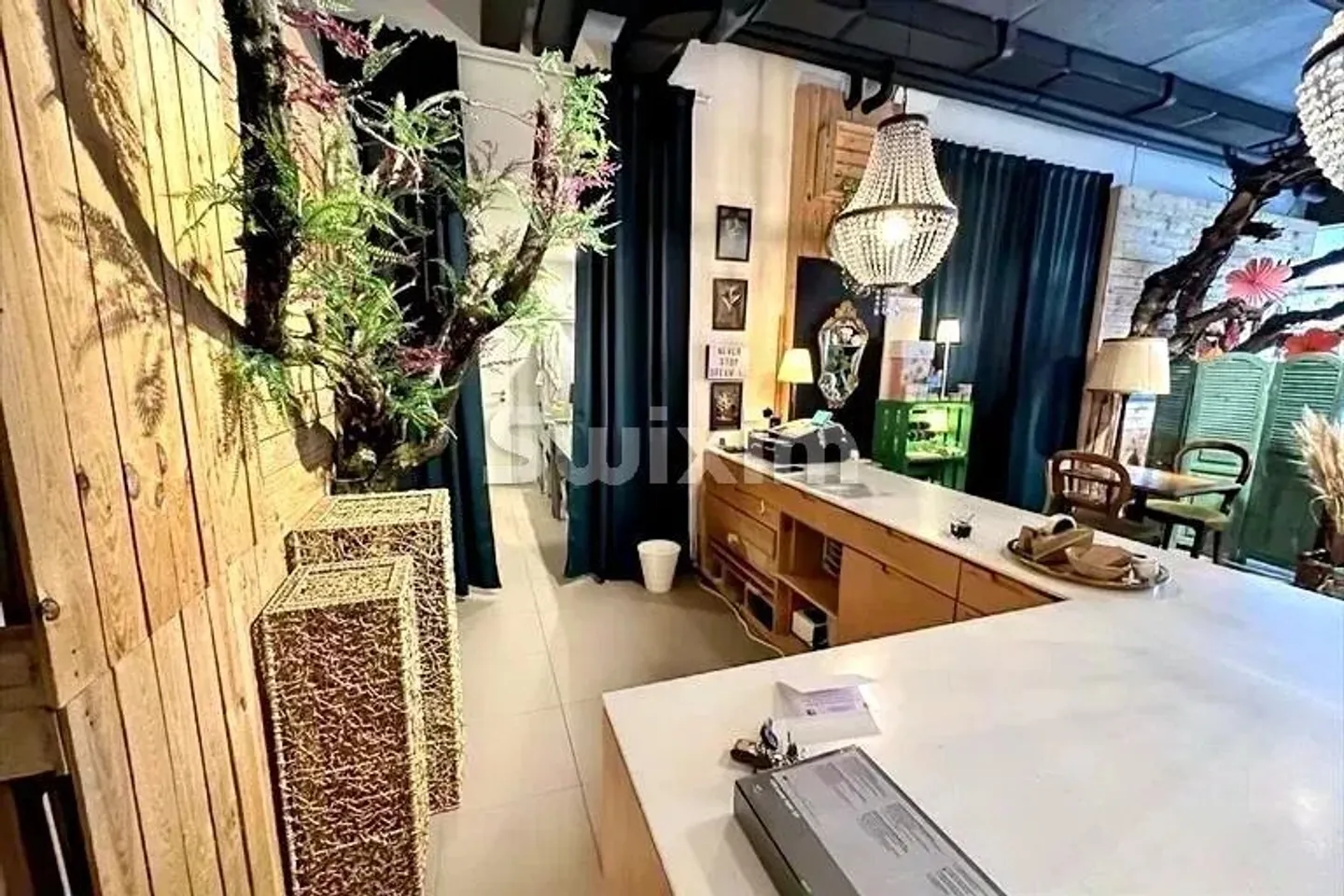 Vente - Boutique Meyrin  - Photo 3 sur 5