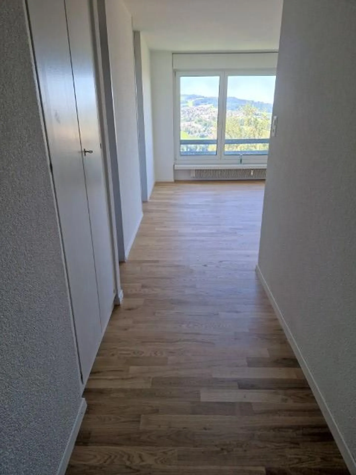 Bright 2-room apartment on the 4th floor in a quiet, city-close location - Photo 7 of 7