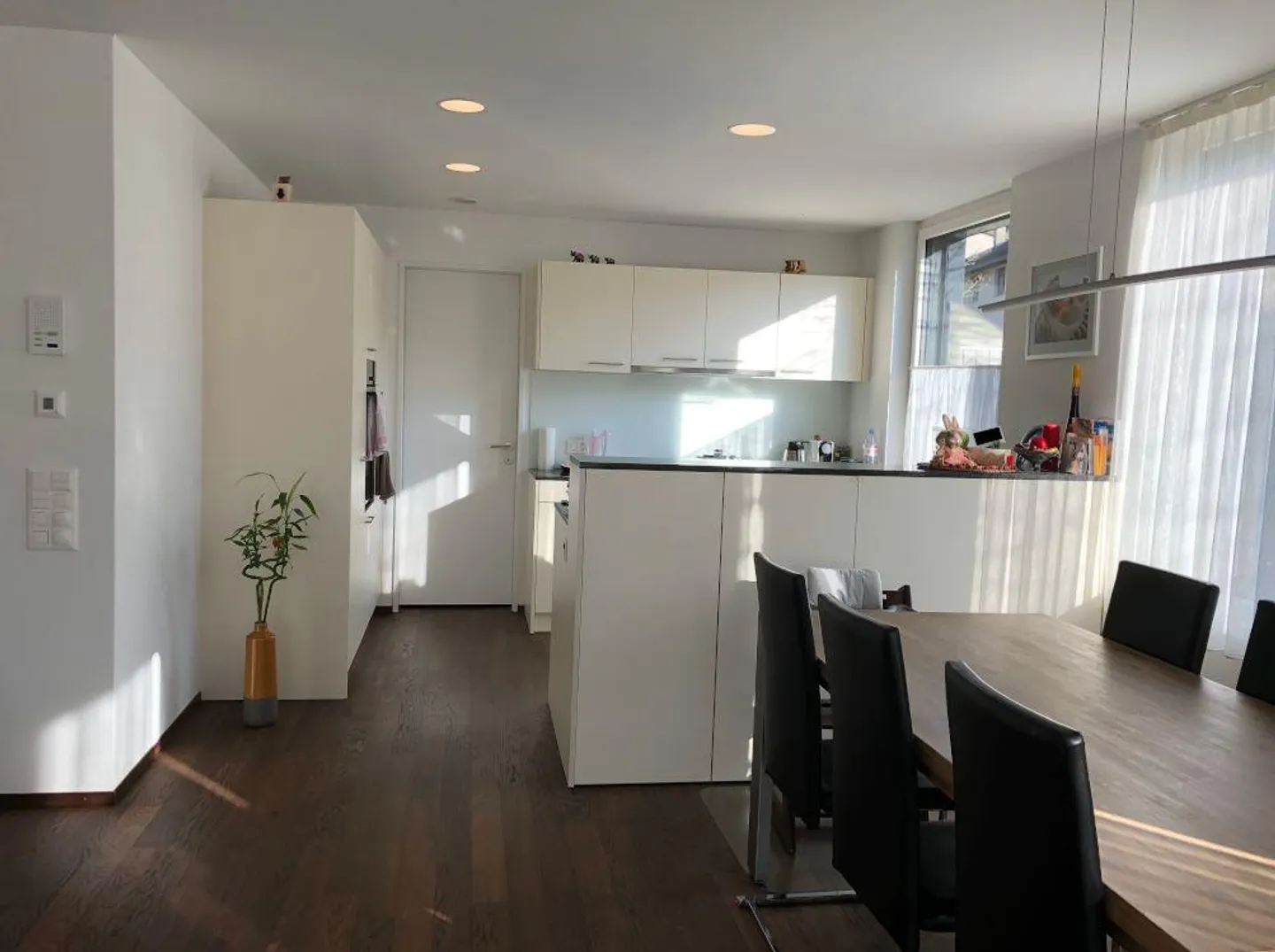 Appartamento giardino di 3,5 stanze di alta qualità con giardino privato spazioso. - Foto 2 di 12