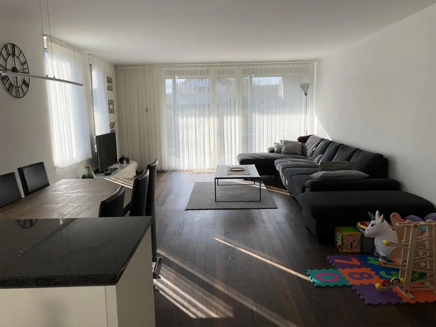 Appartamento giardino di 3,5 stanze di alta qualità con giardino privato spazioso. - Foto 1 di 12