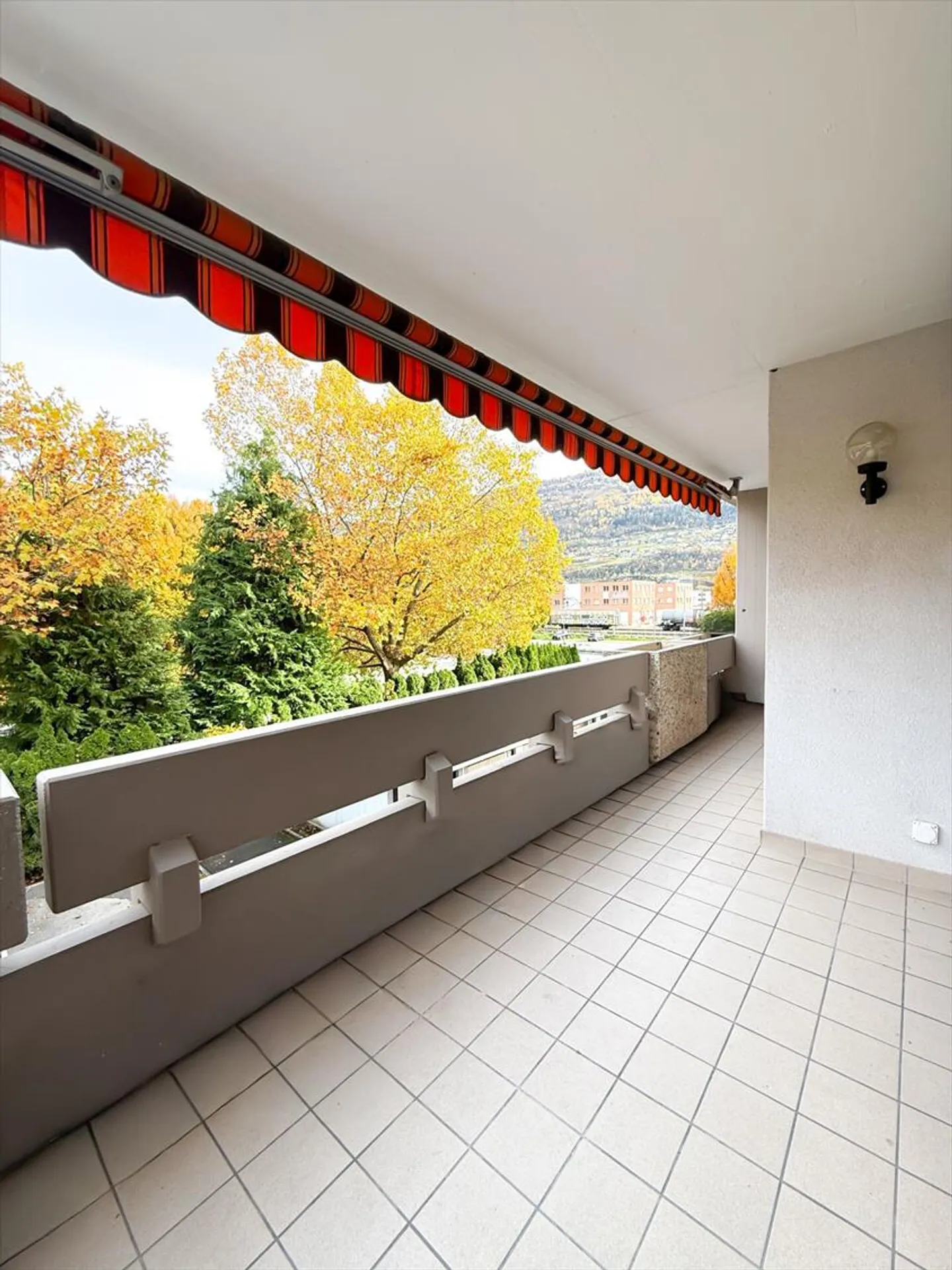 Appartement 4,5 pièces rénové à Sion - Photo 3 sur 12