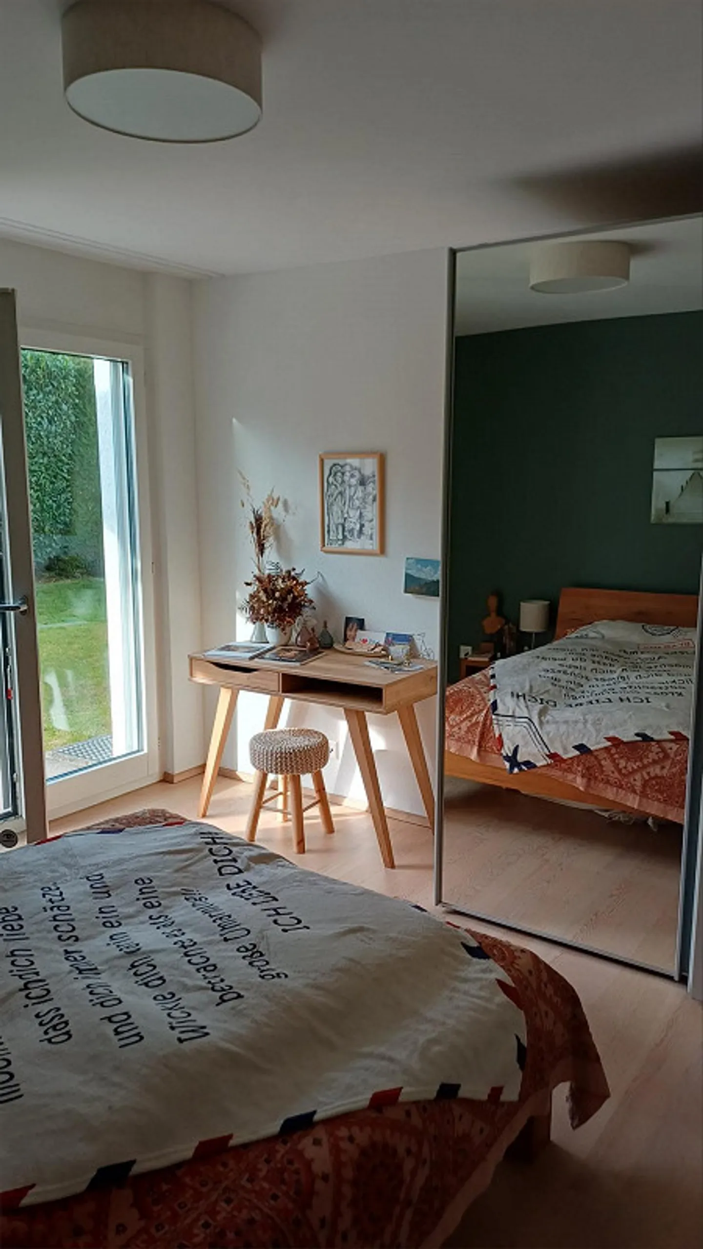 Exclusive apartment in prime location: lake view, private garden, top comfort - Photo 6 of 13