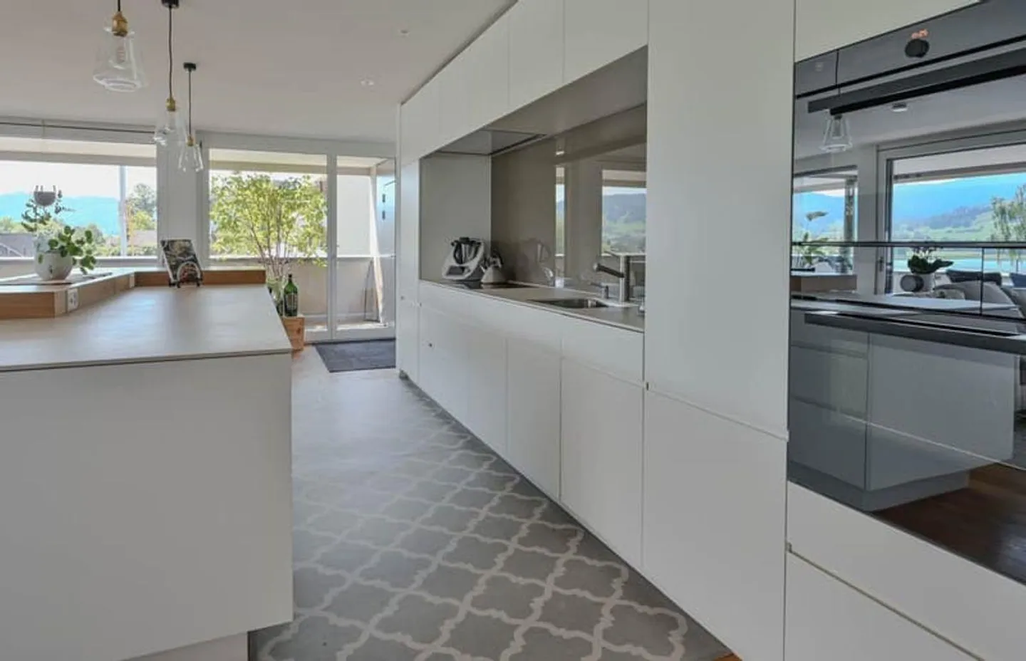 PENTHOUSE TERRASSÉ UNIQUE SUR LE LAC D'OBERÄGERI - Photo 10 sur 13