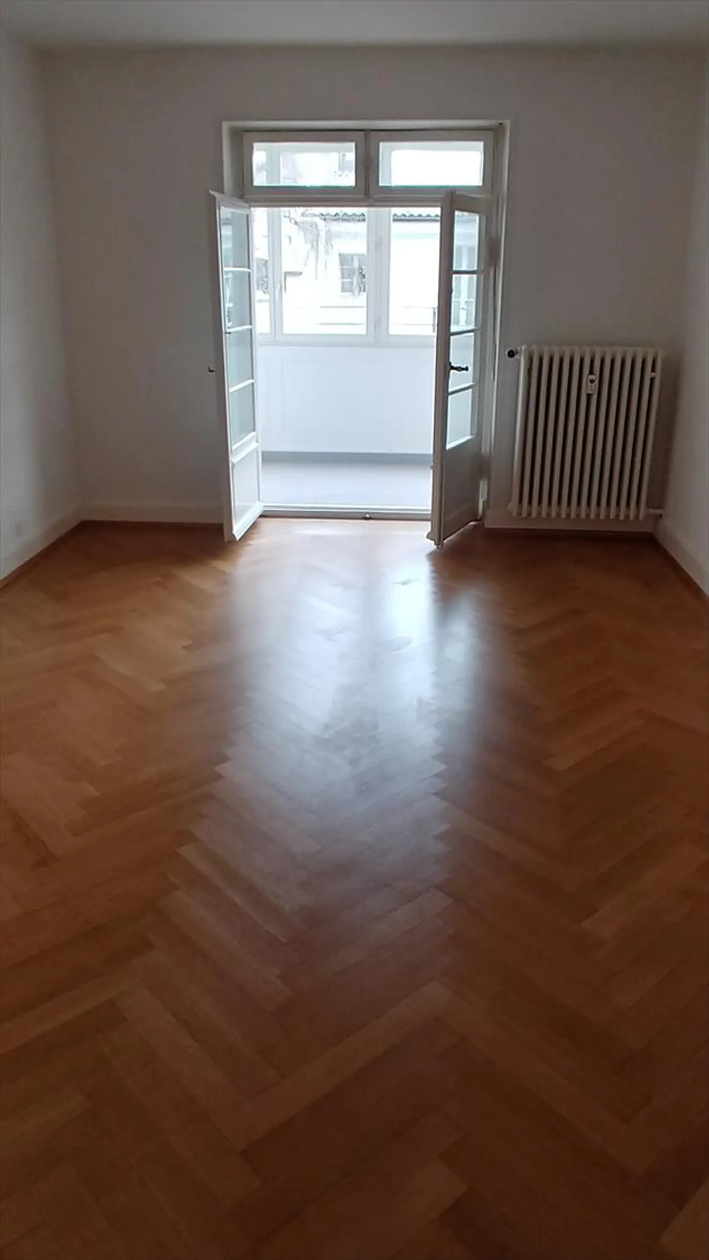 Louer sans dépôt - Appartement moderne dans un ancien bâtiment - Photo 3 sur 5