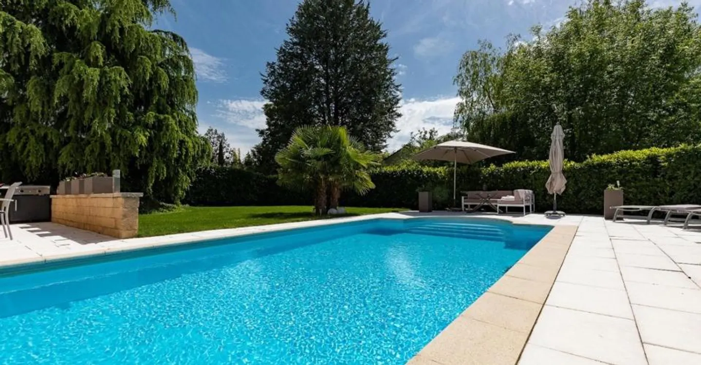 Magnifica proprietà di 8,5 stanze con grande terrazza e giardino - Foto 2 di 10