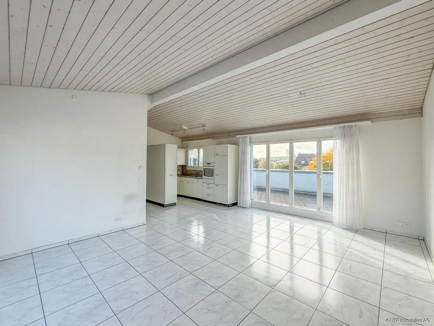 Penthouse apartment in the center of Fislisbach - Photo 4 of 13