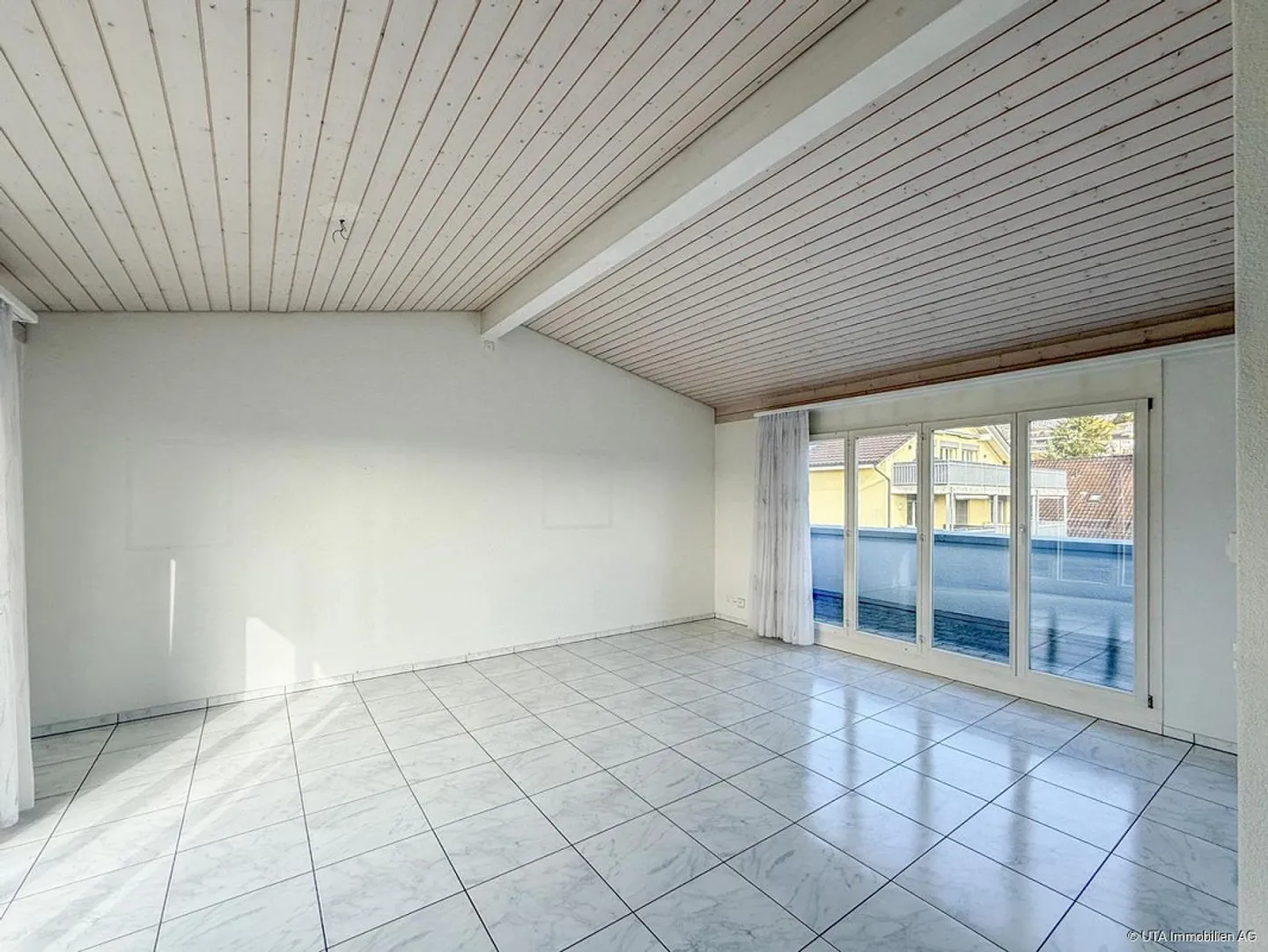 Penthouse apartment in the center of Fislisbach - Photo 5 of 13