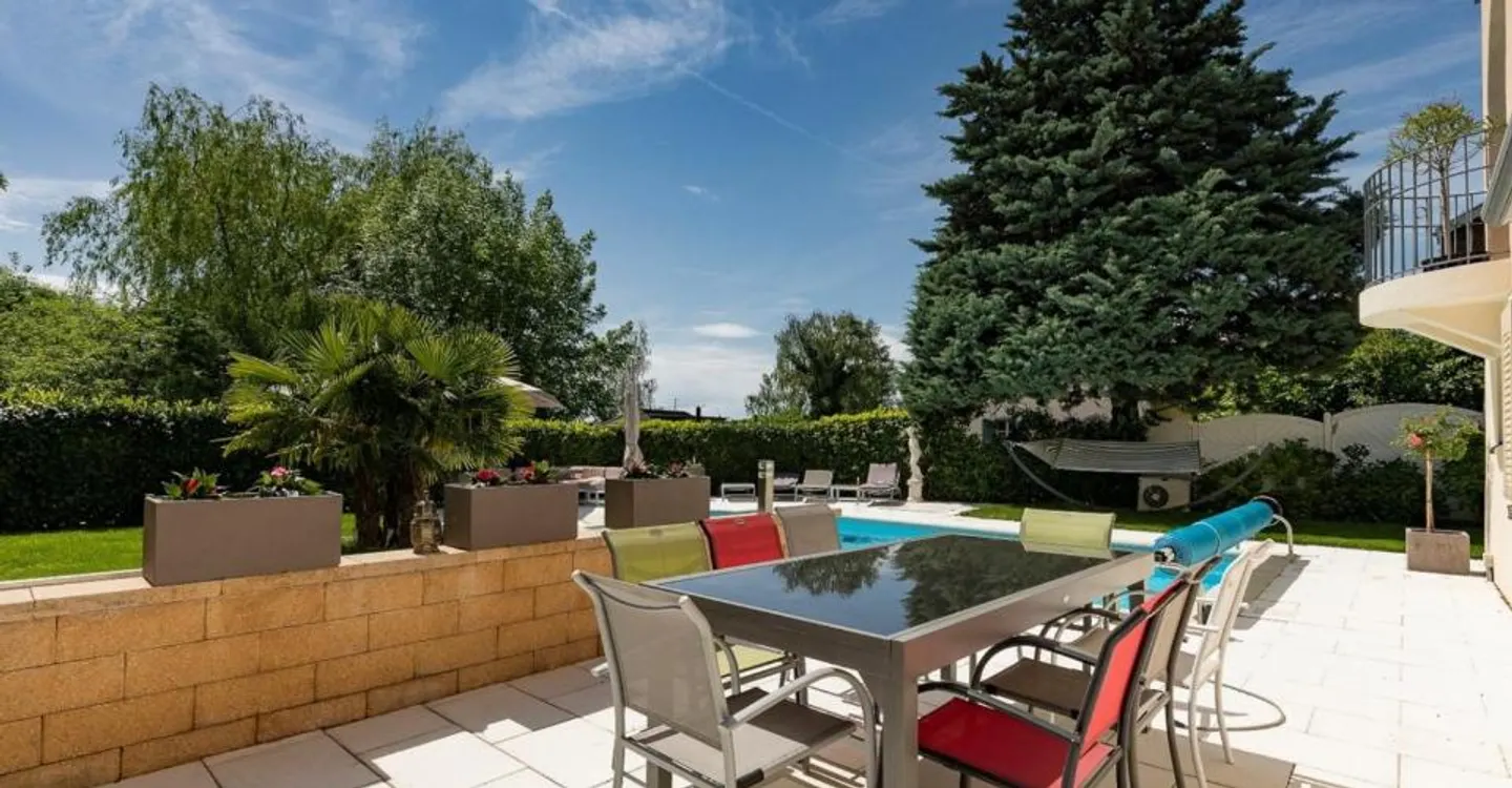 Magnifica proprietà di 8,5 stanze con grande terrazza e giardino - Foto 3 di 10