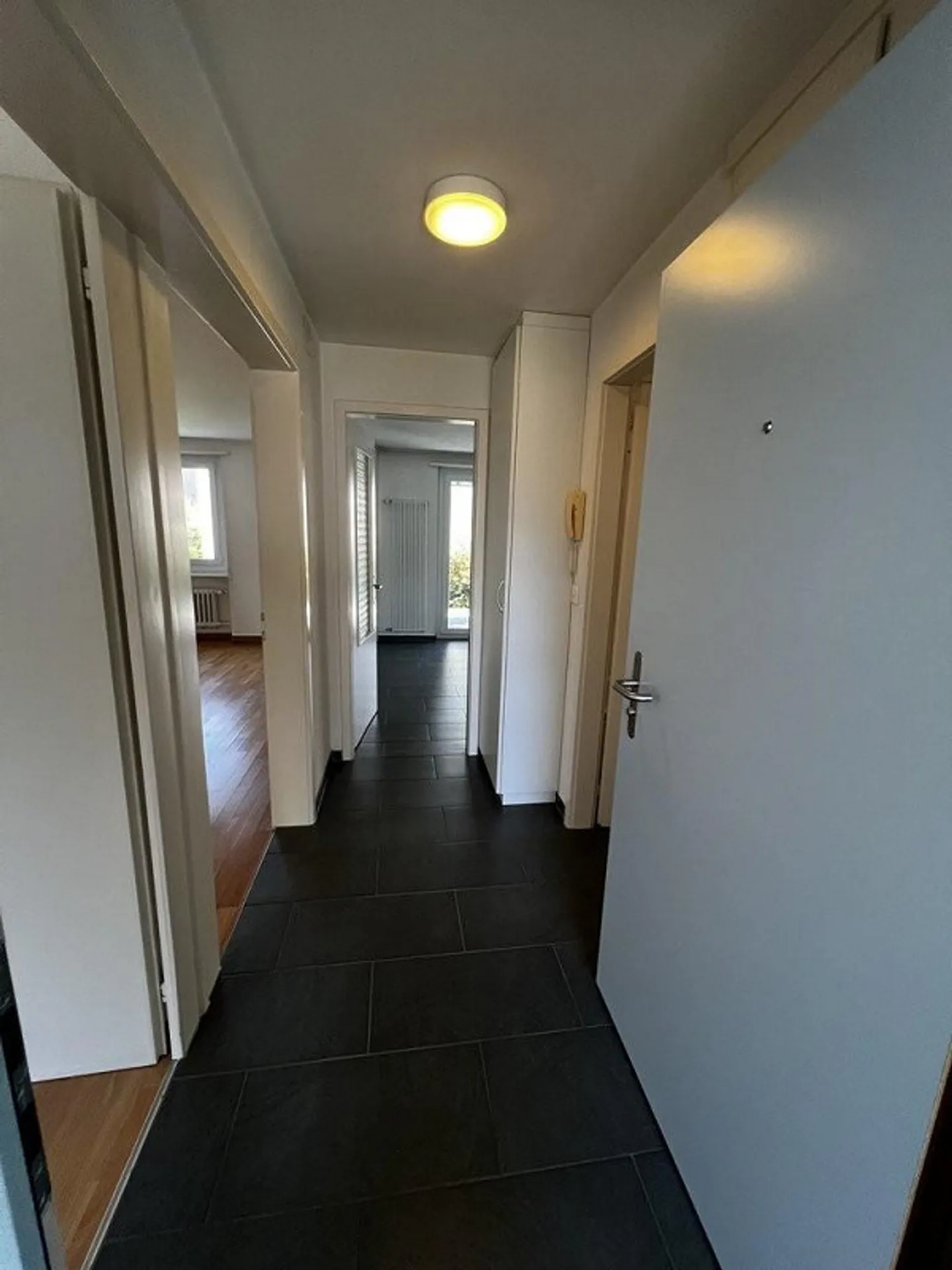 Bright 4-room apartment on the ground floor in Steinhausen - Photo 10 of 10